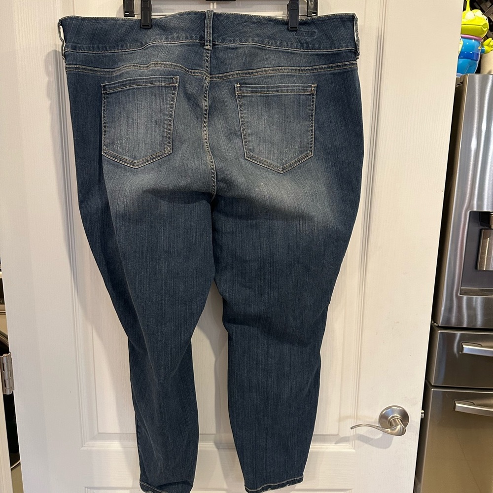 Torrid distressed skinny jeans. Plus size 24S - Picture 7 of 7